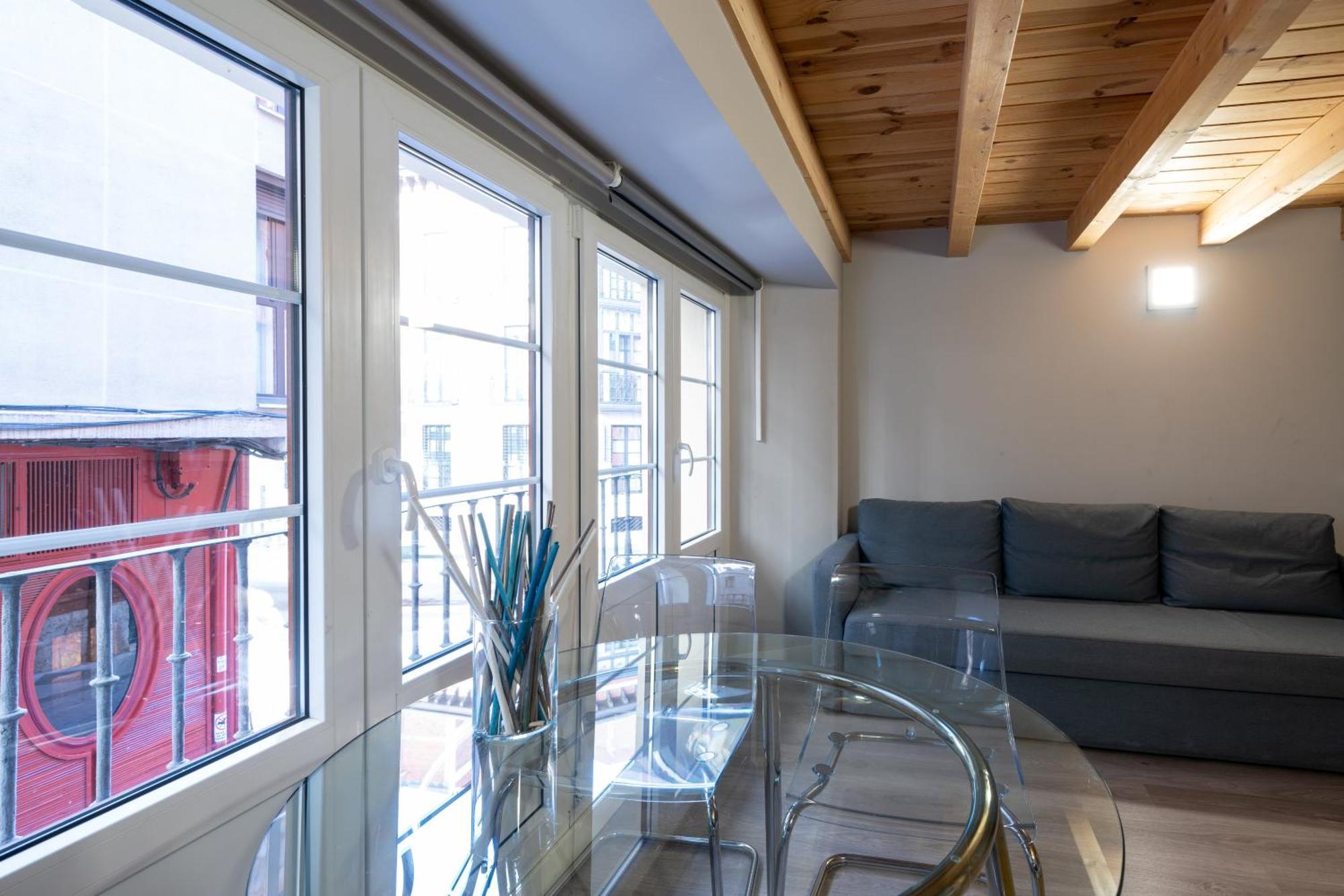 Apartamentos Go - Leopoldo Cano Center บายาโดลิด ภายนอก รูปภาพ