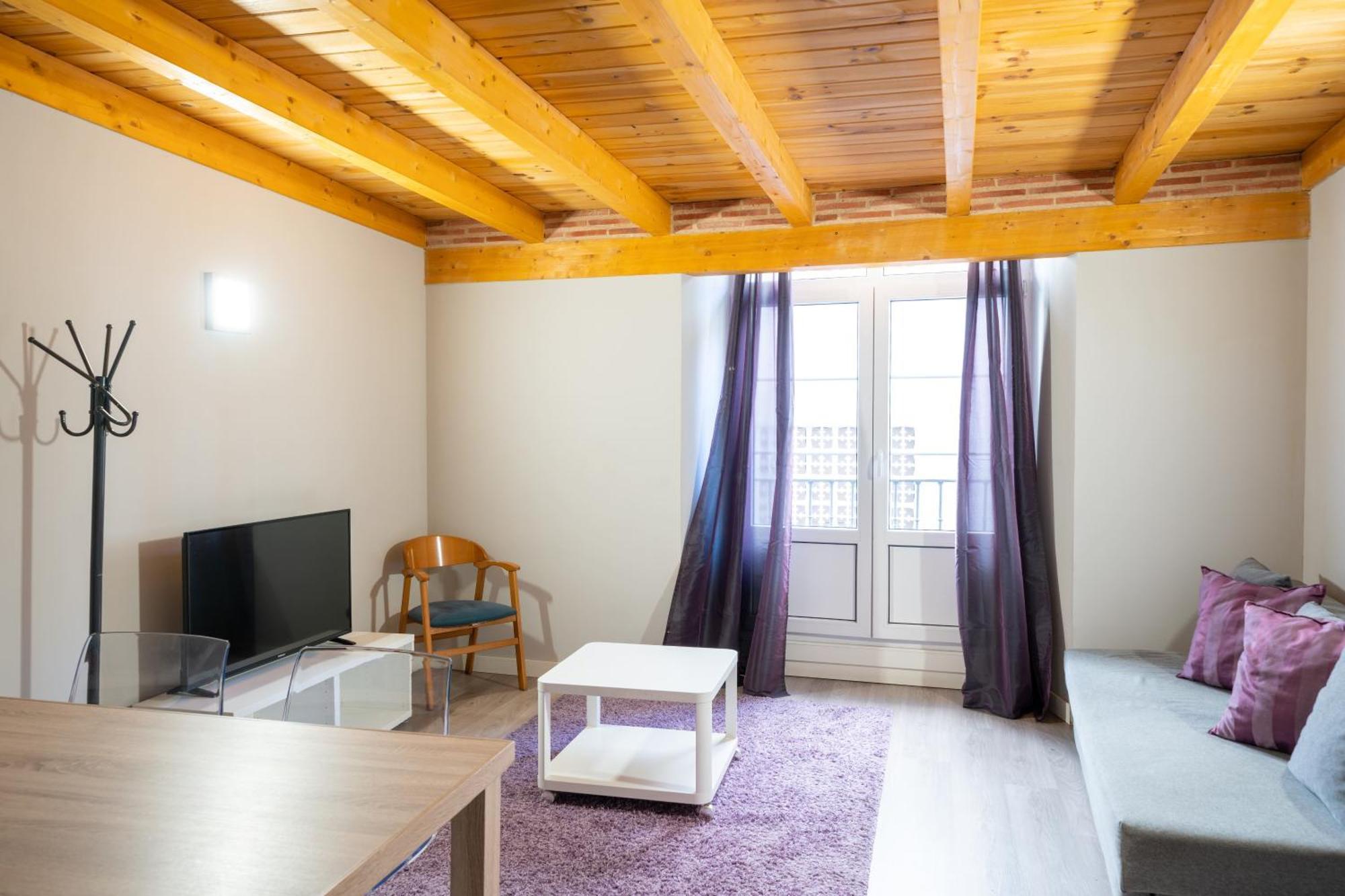 Apartamentos Go - Leopoldo Cano Center บายาโดลิด ภายนอก รูปภาพ