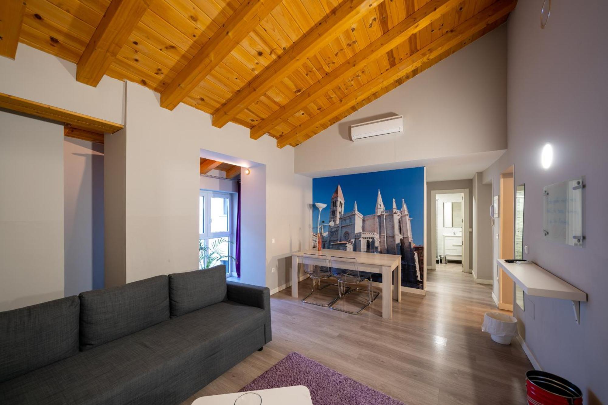 Apartamentos Go - Leopoldo Cano Center บายาโดลิด ภายนอก รูปภาพ